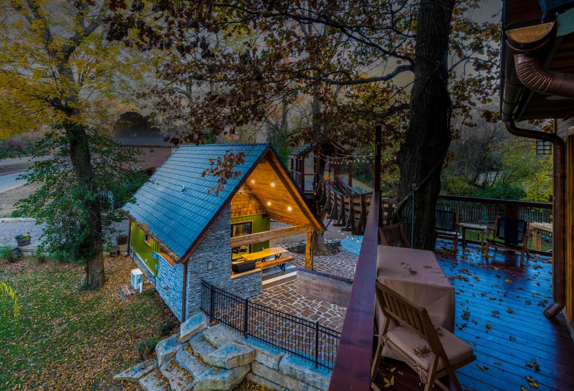 The Tree House In Bentonville Exteriör bild