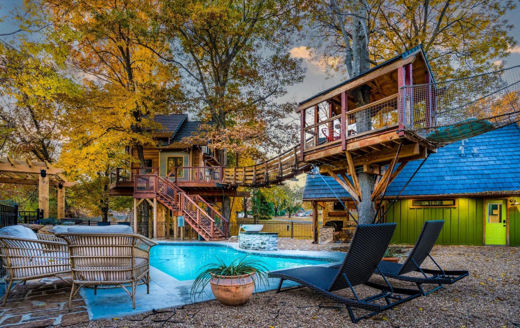 The Tree House In Bentonville Exteriör bild